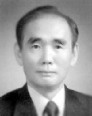 Duk Dong Lee