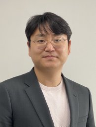 Yongwoo Kim