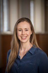Marissa C Roth