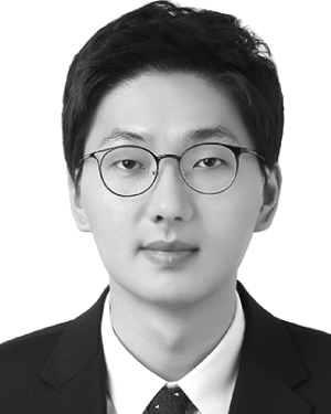 Sung-Tae Hong