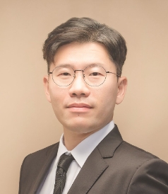 Yong-Mook Kang
