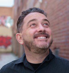 Lukas Parker