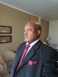 Sandile Phinda Songca
