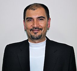 Juan Leonardo Espinoza