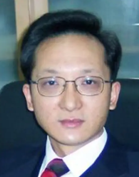 Yineng Huang