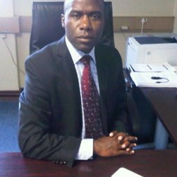 Tom Zhuwau