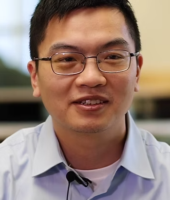 Chongyin Yang