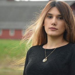 Elham Mirkoohi