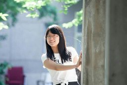 Yi Li