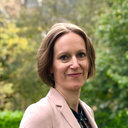 Esther K Papies