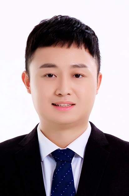 Zhichao Lou