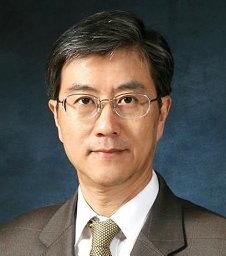 Yoon-Sik Lee