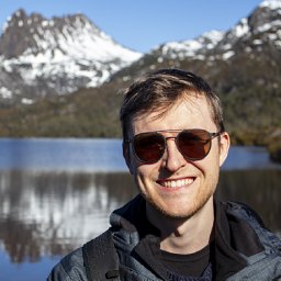Aaron J Mussig