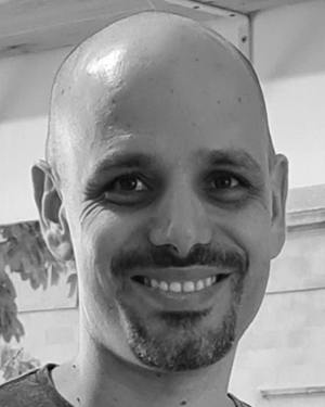 Adi Manos