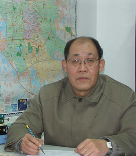 Zhengxin Hou