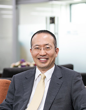 Hee Seok Lee