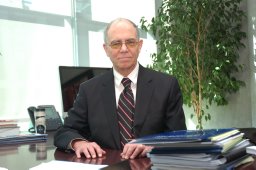 Manuel R. Agos�n