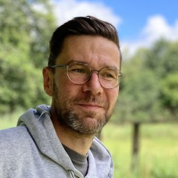 Gregor J G Gluth