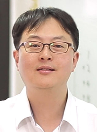 Moonzoo Kim