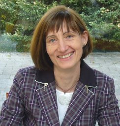 Beata B Toth