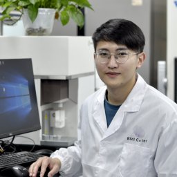 Shicheng Zhou