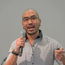 Arman Pili