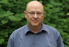 Robert E. Weiss