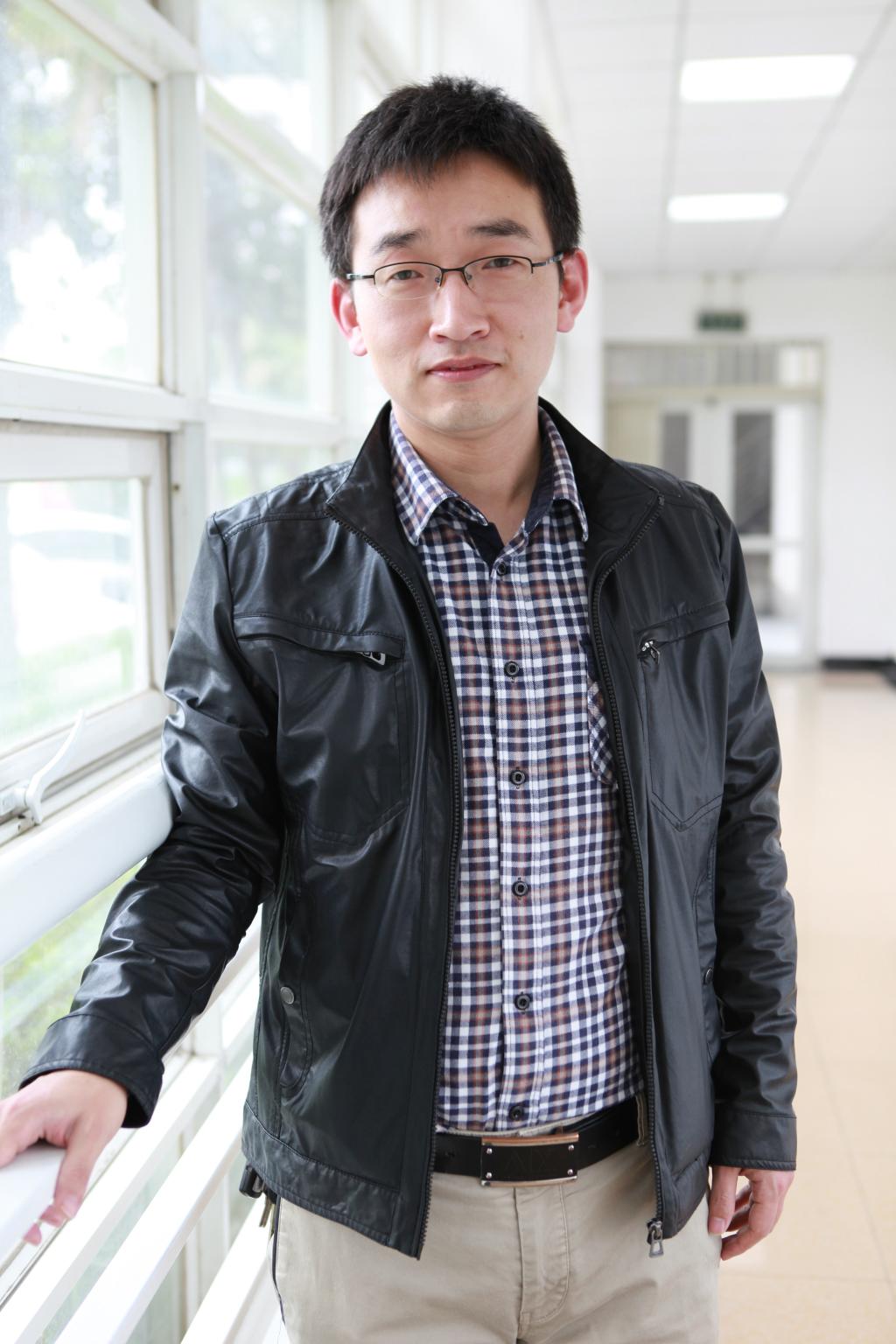 Jianwei Zhang