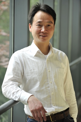 Wenzhong Yang