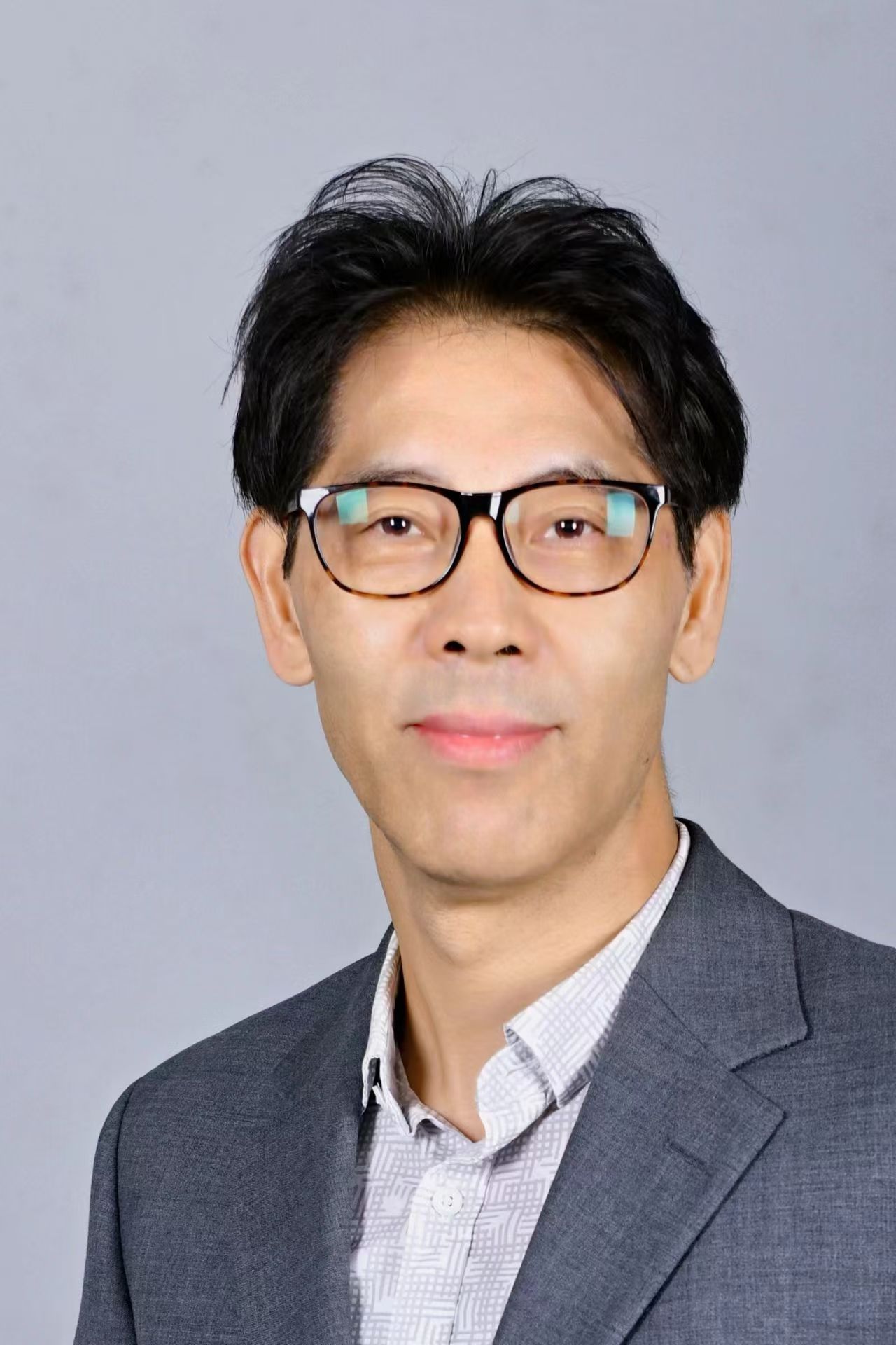 Dongming Liu