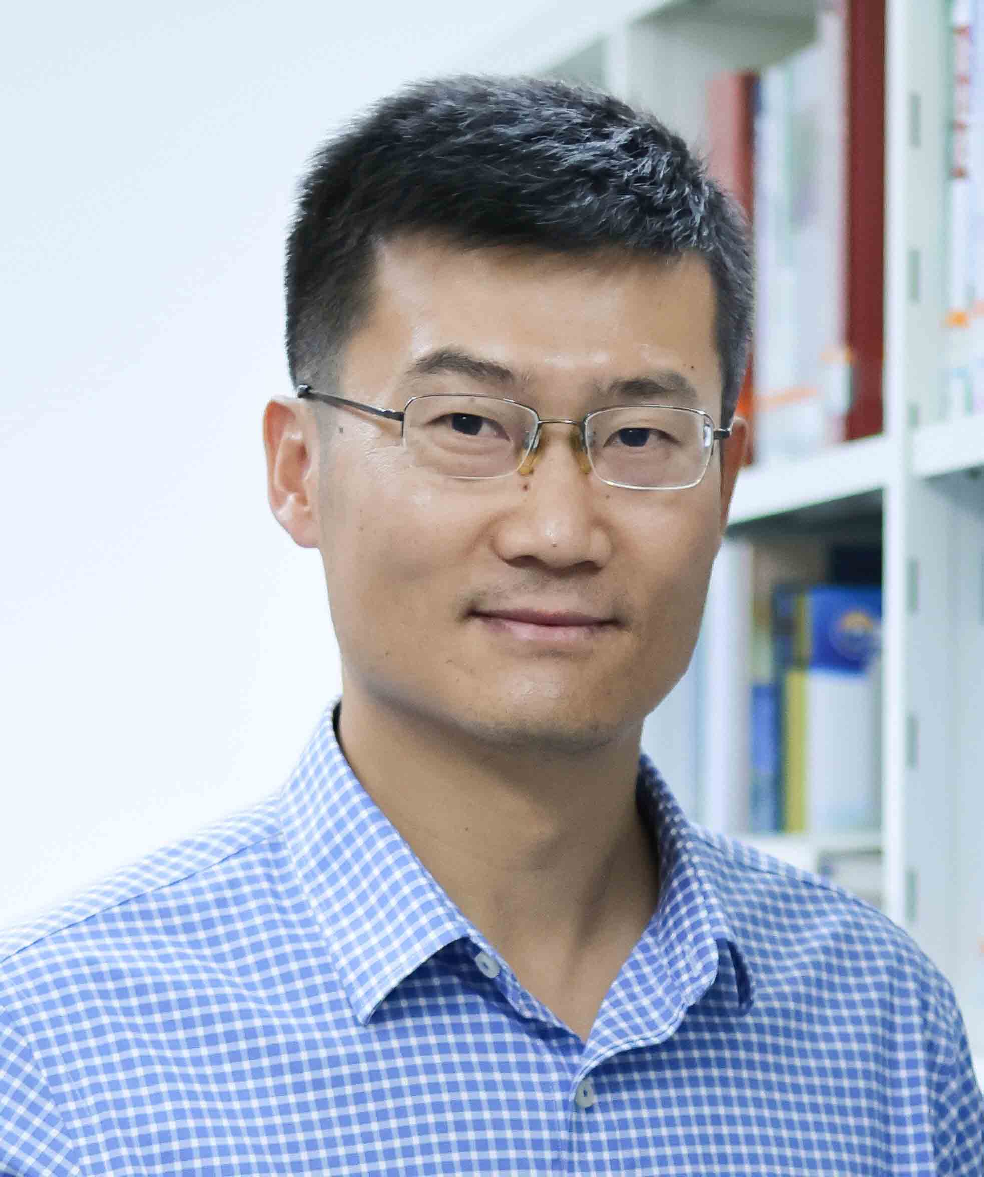 Zhonghai Li