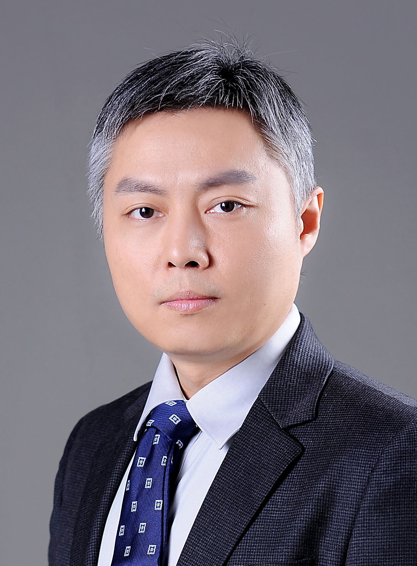 Yuejun Kang