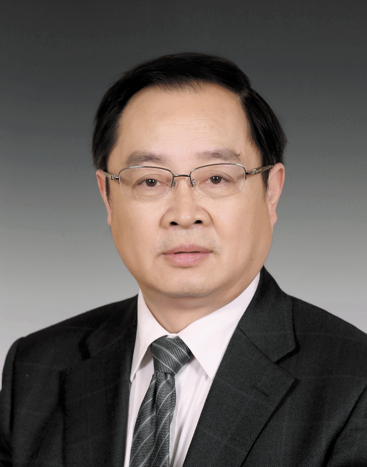Yiping Hou