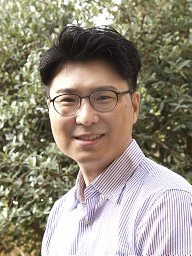 Woochang Hwang