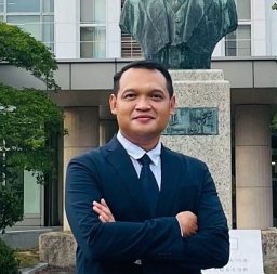Yan Watequlis Syaifudin