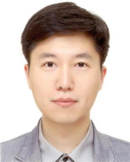 Hyeon Jong Hwang
