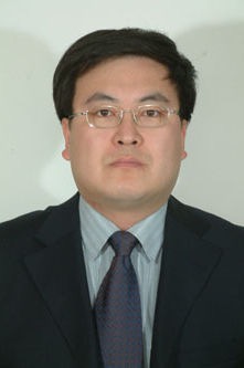 Yonggang Yang