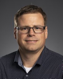 Christopher R Corbeil