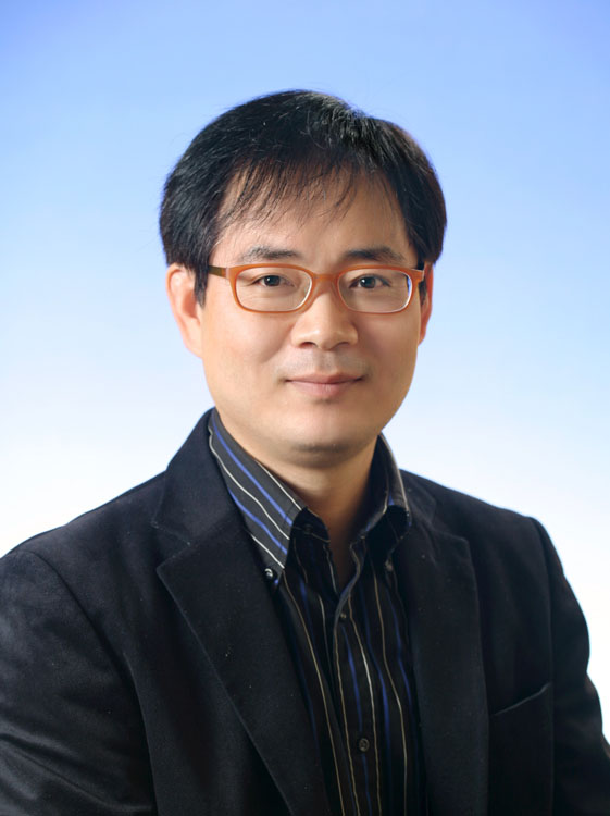 Jin Yong Lee