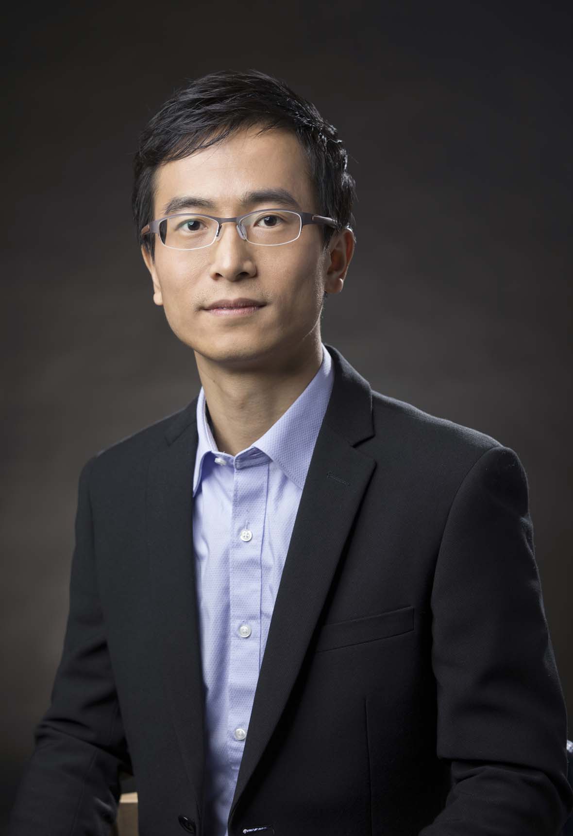 Yi Zeng
