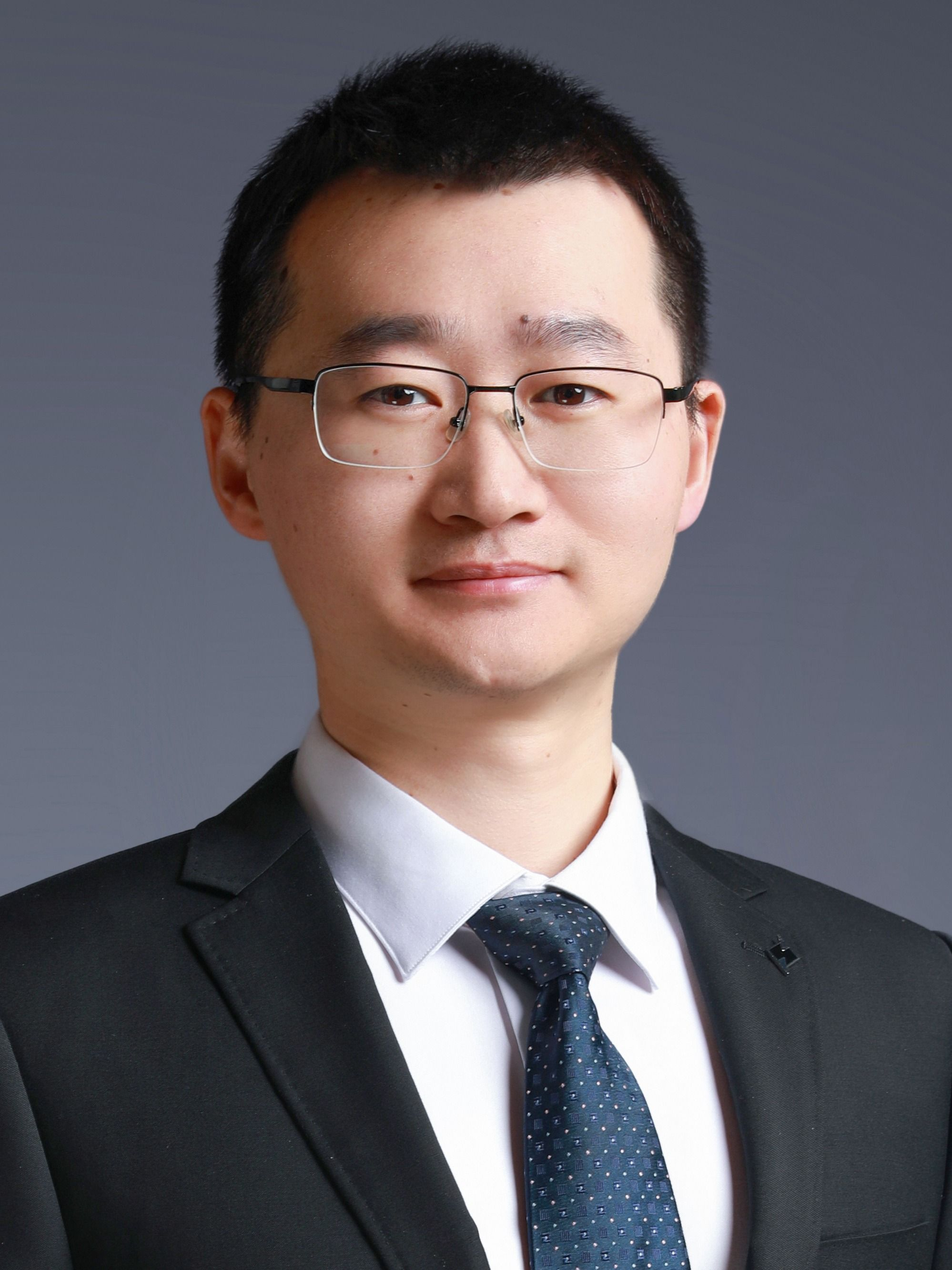 Yuzhi Shi