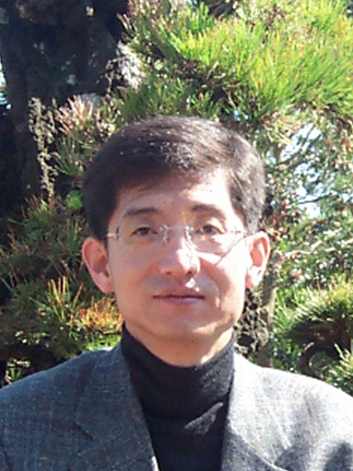 Kwang-Hoon Kong