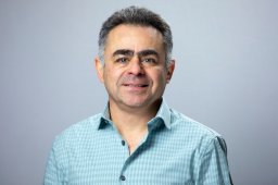Victor E Cabrera
