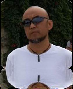 Zhi Li