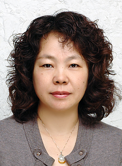 Yue Hu