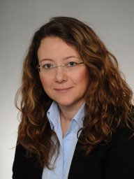 Débora B. Maehler