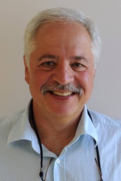Wolfgang J Streit