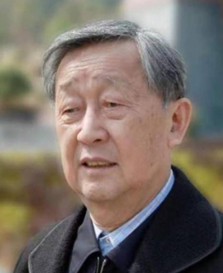 Gengshan Li