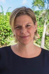 Robin M Farrell