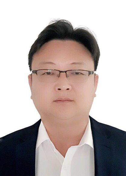 Zuopeng Zhao